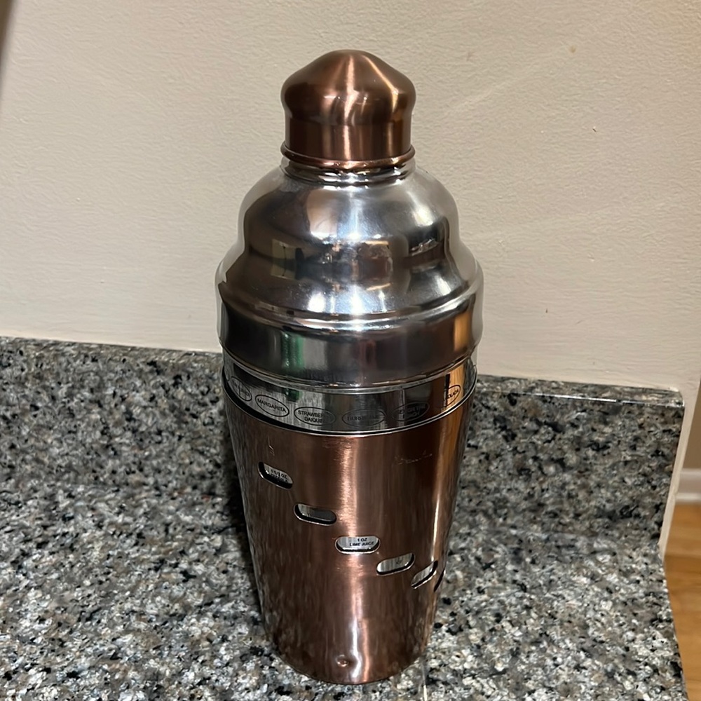 Cocktail mixer